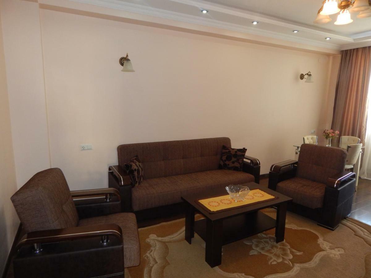 Apartment First Line From Sea Batumi Exterior photo