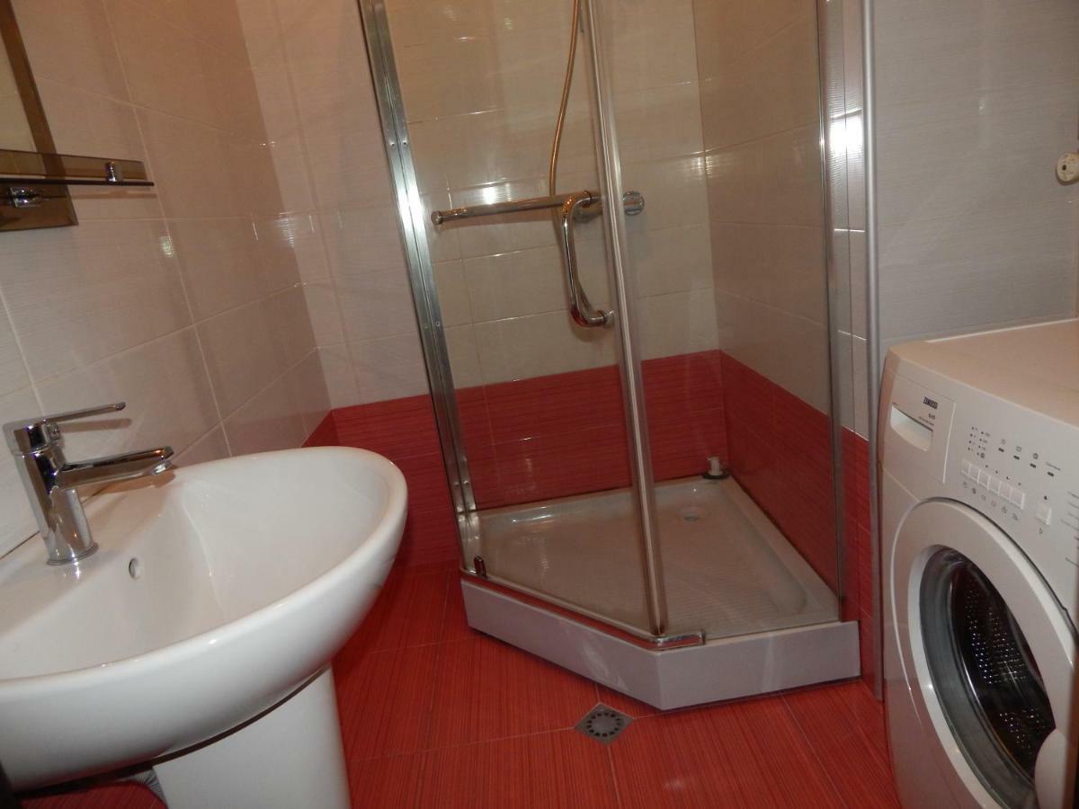 Apartment First Line From Sea Batumi Exterior photo